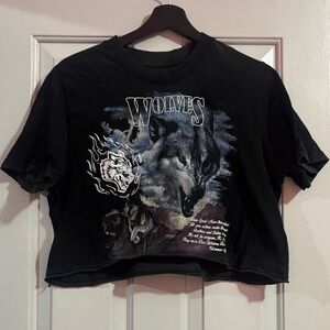 Darc Sports Wolves Graphic Cropped Tee - Black/Grey